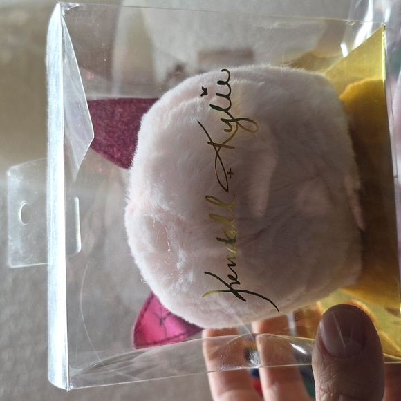 Free Shipping Plus Givaway Item - Picture 1 of 12